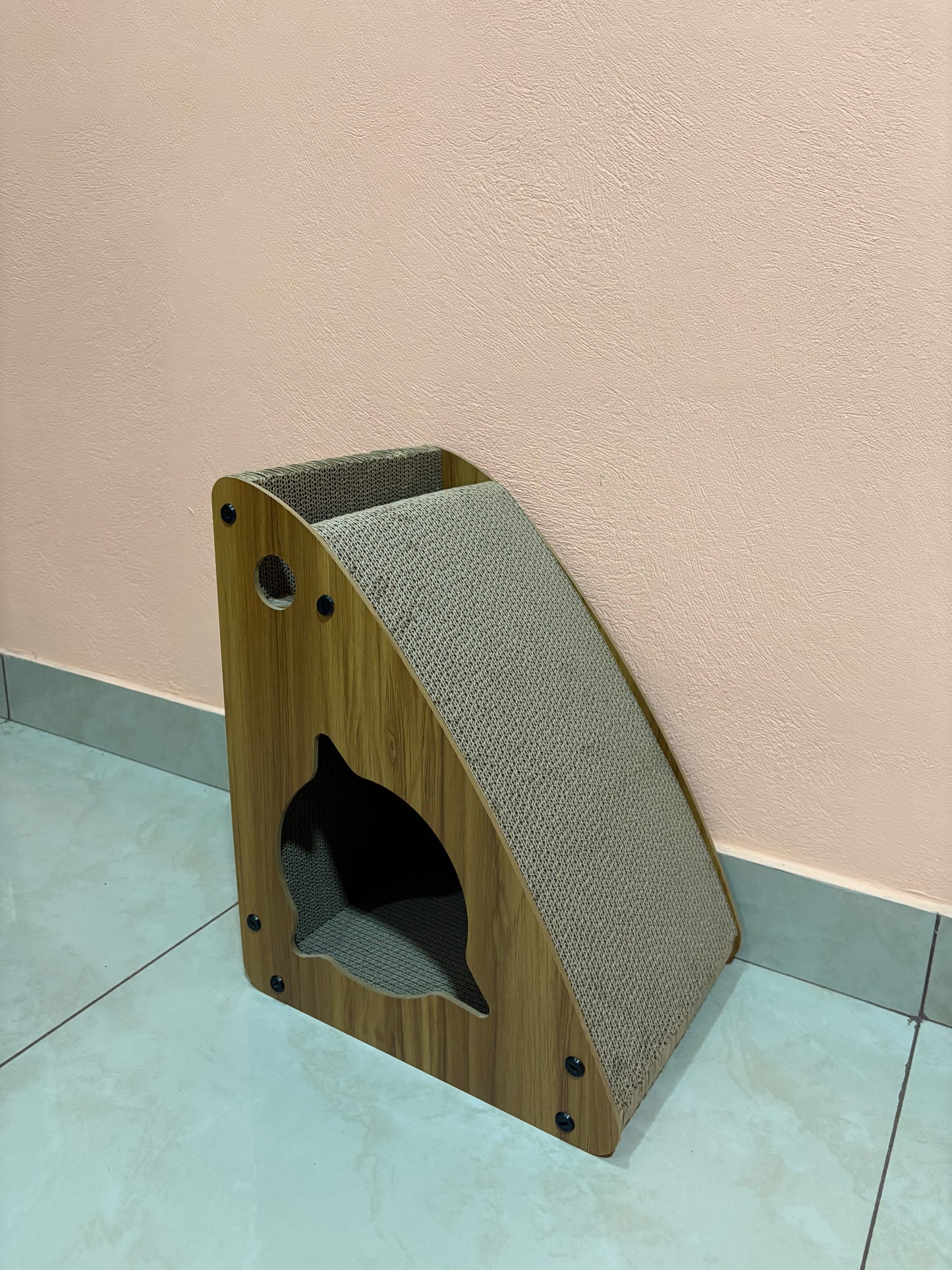 Rascador tipo casita